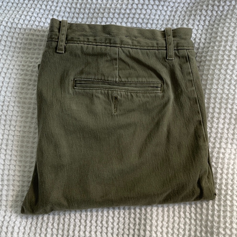 J. Crew broken in chinos - Olive green - 34x32
